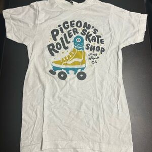 Pigeon’s Roller Skate Shop Long Beach CA White T-Shirt Unisex Size XS Cotton